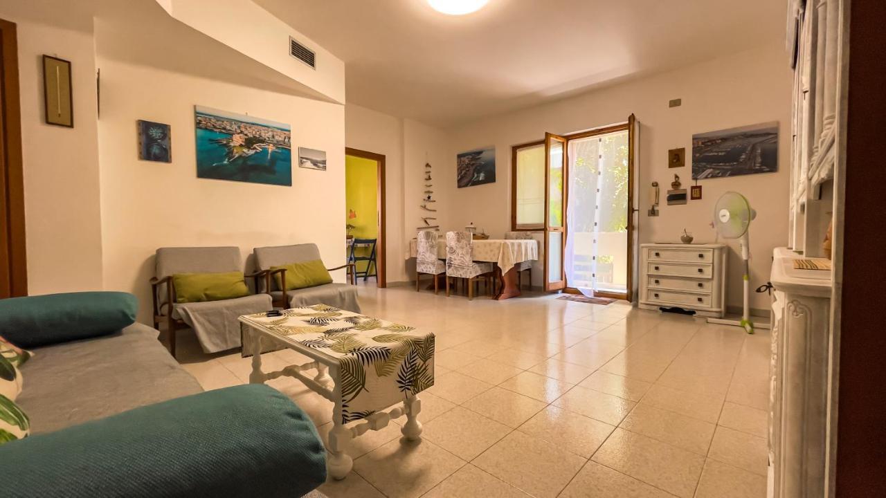 L'Hibiscus Di Lucia Villa Alghero Exterior photo